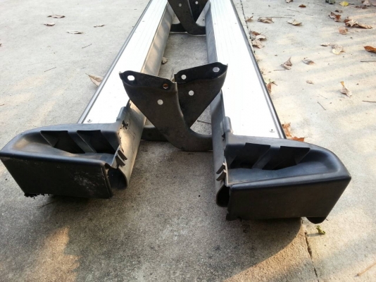 ขายบันไดข้างและกันชนหลัง toyota sport cruiser 4wd