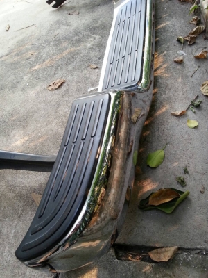 ขายบันไดข้างและกันชนหลัง toyota sport cruiser 4wd