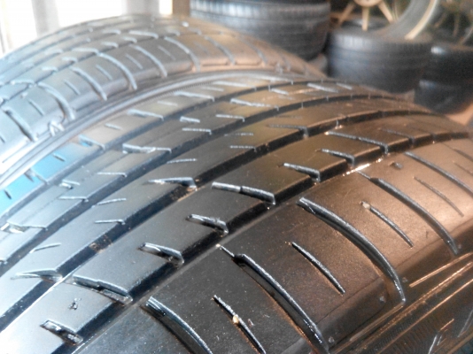 ยาง Falken 215/50/17 ปี13ดอกเต็มๆ แน่นๆ สภาพ90\%