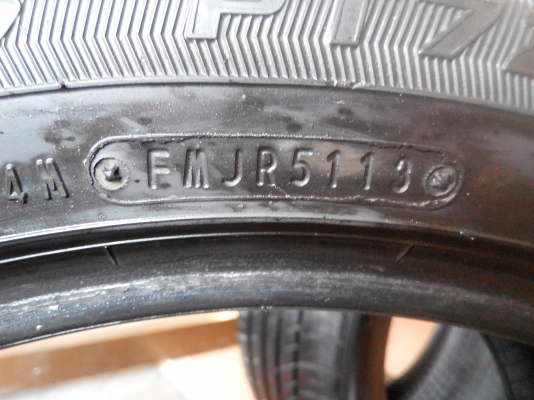 ยาง Falken 215/50/17 ปี13ดอกเต็มๆ แน่นๆ สภาพ90\%
