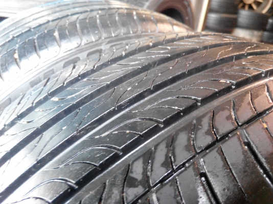 ยาง Maxxis 205/45/17 ปี12 ดอกเต็มๆ แน่นๆ ยาง Maxxis 205/45/17 ปี12 ดอกเต็มๆ แน่นๆ