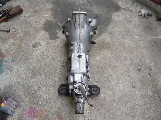 ขายเกียร์มาสด้าแฟมิเลีย 5 สปีด 3850 บาท