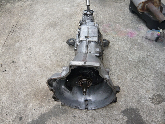 ขายเกียร์มาสด้าแฟมิเลีย 5 สปีด 3850 บาท