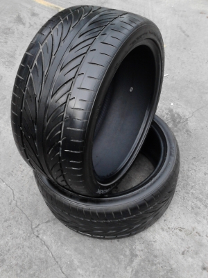 255/35R18 HANKOOK  VENTUS V12 EVO ปี2012  ( ไม่มีปะ )   มี 2 เส้น TEL.081-427-3941