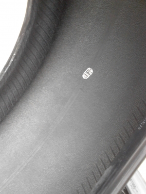 255/35R18 HANKOOK  VENTUS V12 EVO ปี2012  ( ไม่มีปะ )   มี 2 เส้น TEL.081-427-3941