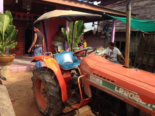 ขายด่วน รถไถนา ขาย KUBOTA L2202DT-M -4X4 2เพลา มีภาพวีดีโอ ราคา 55,000 บาท สภาพเดิมๆ PTO ระบบเกียร์เ