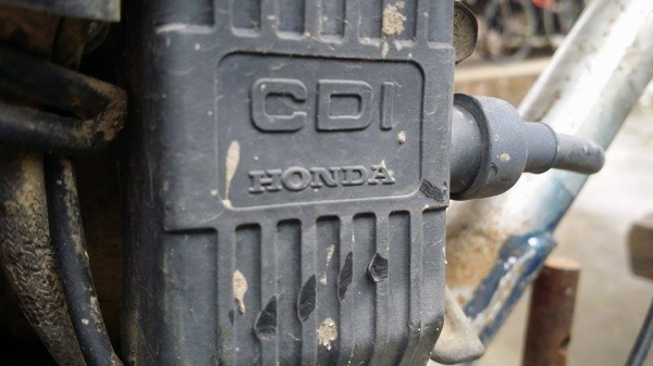 รถพรวนดินเดินตาม ขนาด 2.5 แรง เก่าญี่ปุ่น เครื่องยนต์ HONDA พร้อมชุดพรวนดิน