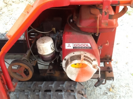 รถบรรทุกตีนตะขาบเป็นเครื่องปั่นไฟหรือสูบน้ำก็ได้