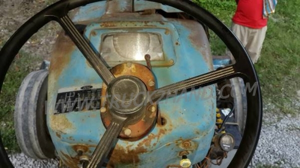 รถไถ ยี่ห้อ FORD รุ่น 6600 เครื่องT5 ปั้มเหลี่ยม มีเล่มทะเบียน รถไถ ยี่ห้อ FORD รุ่น 6600 เครื่องT5 ปั้มเหลี่ยม มีเล่มทะเบียน