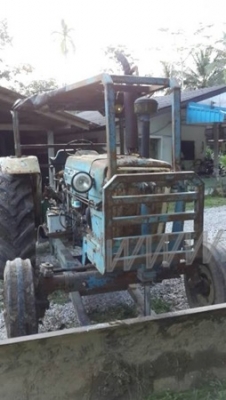 รถไถ ยี่ห้อ FORD รุ่น 6600 เครื่องT5 ปั้มเหลี่ยม มีเล่มทะเบียน รถไถ ยี่ห้อ FORD รุ่น 6600 เครื่องT5 ปั้มเหลี่ยม มีเล่มทะเบียน