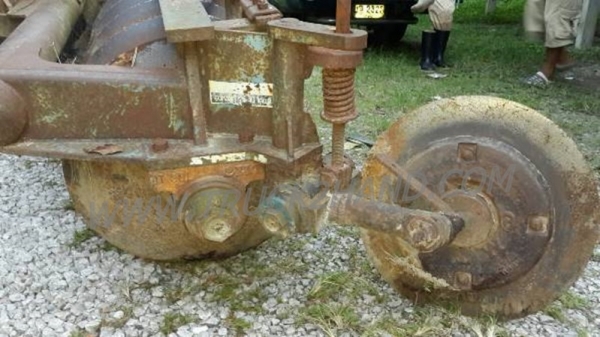 รถไถ ยี่ห้อ FORD รุ่น 6600 เครื่องT5 ปั้มเหลี่ยม มีเล่มทะเบียน รถไถ ยี่ห้อ FORD รุ่น 6600 เครื่องT5 ปั้มเหลี่ยม มีเล่มทะเบียน