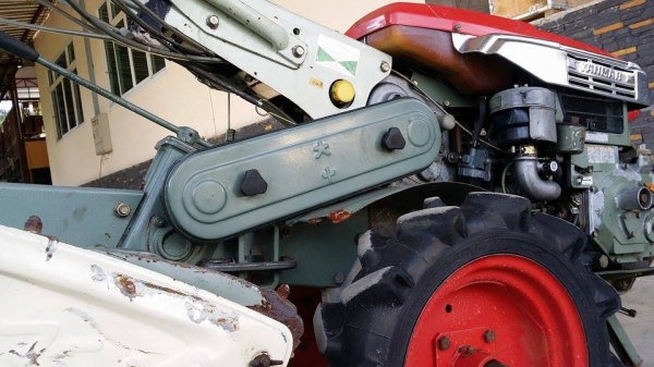 รถไถเดินตาม YANMAR  ขนาด 5 แรง เครื่องยนต์ดีเซล เก่าญี่ปุ่น   เครื่องยนต์ติดง่าย  สภาพดีพร้อมใช้งาน