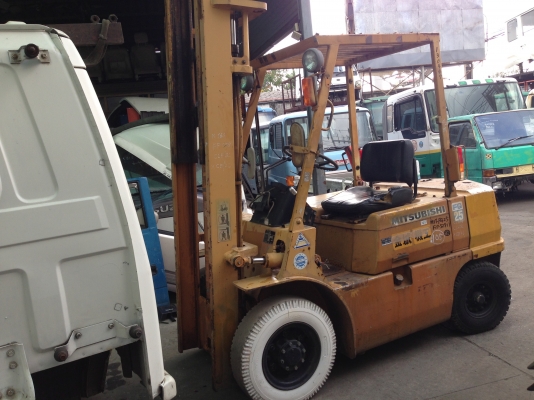 ขายFORK LIFT มิตซูบิชิ เบนซิน 2.5 ตัน เสาสูง 3.5 เมตร