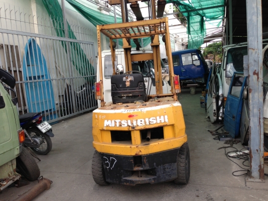 ขายFORK LIFT มิตซูบิชิ เบนซิน 2.5 ตัน เสาสูง 3.5 เมตร