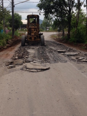 รถเกรด KOMATSU GD 31