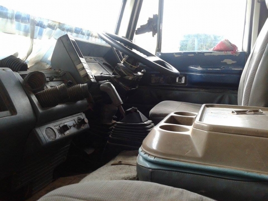 ขายหกล้อดั้มดิน