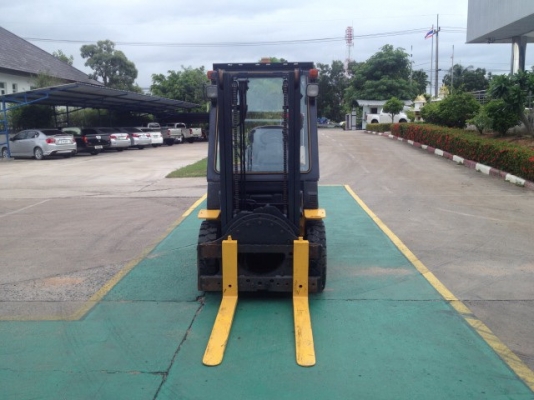 ขายรถโฟล์คลิฟท์ KOMATSU 2.0ตัน เสาสูง 3 เมตร  เครื่องยนต์ดีเซล เกียร์ออโต้ รถสวย  (2365)พร้อมใช้งาน ติดต่อ 089-9357399 ดลนภัส