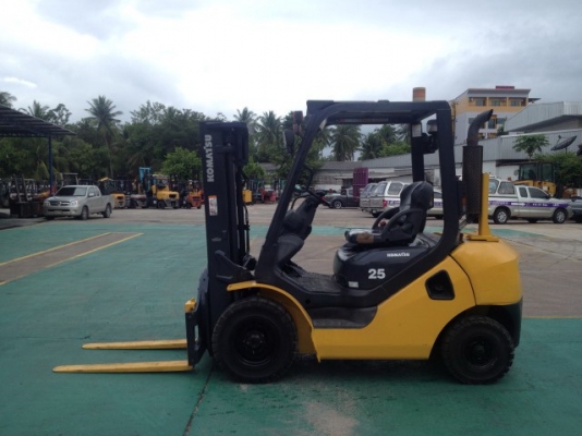 ขายรถโฟล์คลิฟท์ KOMATSU 2.0ตัน เสาสูง 3 เมตร  เครื่องยนต์ดีเซล เกียร์ออโต้ รถสวย  (2365)พร้อมใช้งาน ติดต่อ 089-9357399 ดลนภัส