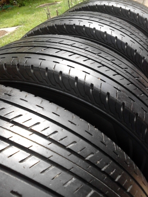 215/65R16  BRIDGESTONE DURAVIS R611 ชุด 4  เส้น TEL.081-427-3941