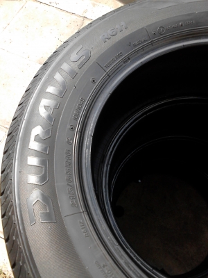 215/65R16  BRIDGESTONE DURAVIS R611 ชุด 4  เส้น TEL.081-427-3941
