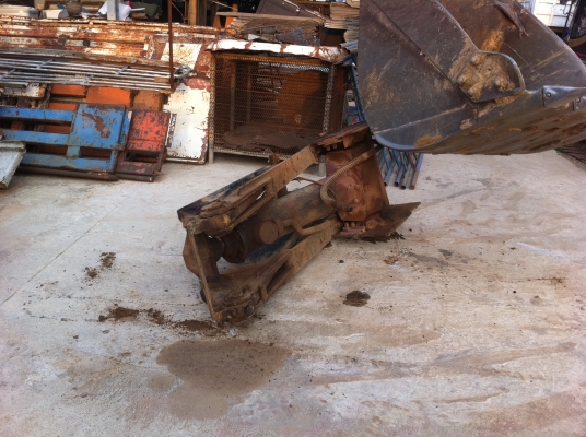 ชุดดั้ม 12 ตัน + คัสซีลอย + ปั้ม อุปกรณ์ครบ สภาพพร้อมใช้ ชุดดั้ม 12 ตัน + คัสซีลอย + ปั้ม อุปกรณ์ครบ สภาพพร้อมใช้