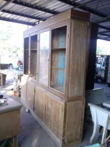 ตู้ไม้สัก