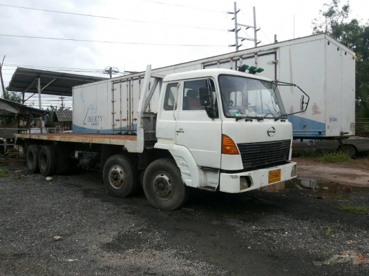 ขายรถบรรทุก12ล้อเครื่อง260แรงสภาพดีใช้งานได้เลย ขายรถบรรทุก12ล้อเครื่อง260แรงสภาพดีใช้งานได้เลย
