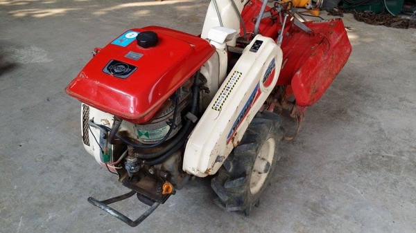 รถพรวนดิน YANMAR   ขนาด 4.5 แรง เก่าญี่ปุ่น  มีเกียแบบตีเดินหน้าและเกียตีถอยหลัง