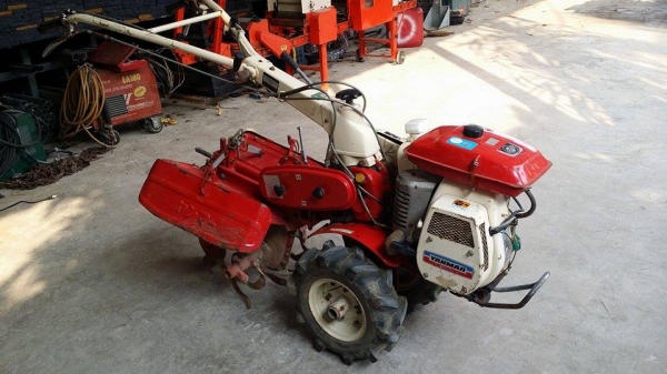รถพรวนดิน YANMAR   ขนาด 4.5 แรง เก่าญี่ปุ่น  มีเกียแบบตีเดินหน้าและเกียตีถอยหลัง
