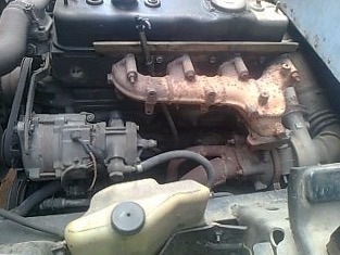 ISUZU NPR 125 HP 4BG1 หกล้อบรรทุก กระบะคอกเหล็กความยาว 5 เมตรสภาพสวย เครื่องแน่นแรงดีไม่เยิ้ม หัวเก๋งสีสันบางๆภายในเก๋งคอนโซลครบพร้อม พวงมาลัยเพาเวอร์ ช่วงล่างใหญ่คัชซีสวยไม่มีบวม เฟืองท้ายใหญ่ 6 น็อตติด F ครบพร้อมใช้งาน ยาง 8.25 ขอบ 16 สภาพดี 70\% พร้อมบร