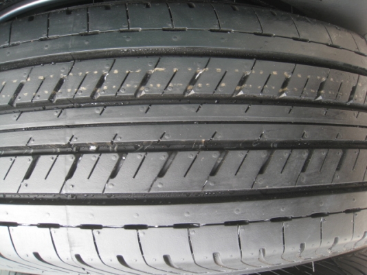 ขายล้อแม็กป้ายแดง D-max สีรมดำ 16"พร้อมยางปี14 สนใจติดต่อเล็กคลองสามครับ 081-3747940