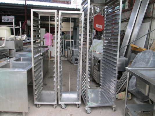 ชั้นวางแสตนเลส 3 ตัวแผ่นหนา  ไม่มีถาด สำหรับครัว  หรือบ้าน