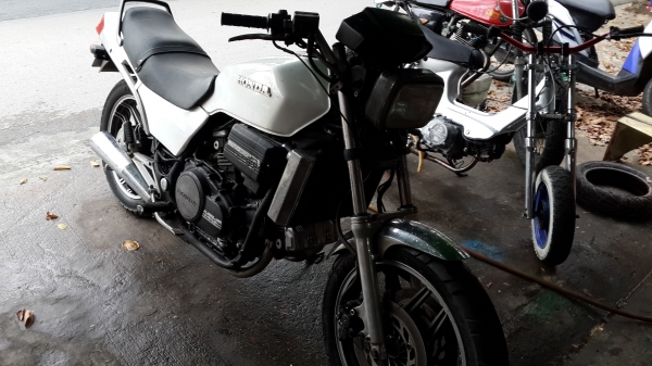 ขายด่วน vf 750sทะเบียน ภาษีไม่ขาด ลดได้ครับ ขายด่วน vf 750sทะเบียน ภาษีไม่ขาด ลดได้ครับ