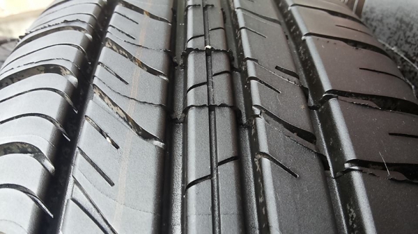 ยางถอดป้ายแดง ออกจากศูนย์ถอดเลย  Michelin XM1 175 65 15 ยางปี2014