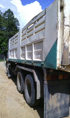 รถฮีโน่ 10 ล้อดั้ม FM227  220 แรงม้า. ปี 34  สนใจติดต่อ  081 - 6079515