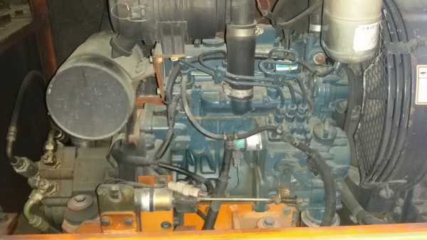 ขายครับ HIACHI HX99B เก่านอก 100\% ยกสูง 9.7m. ยกได้ 200kg. สนใจติดต่อ 098-246-3778 น๊อค