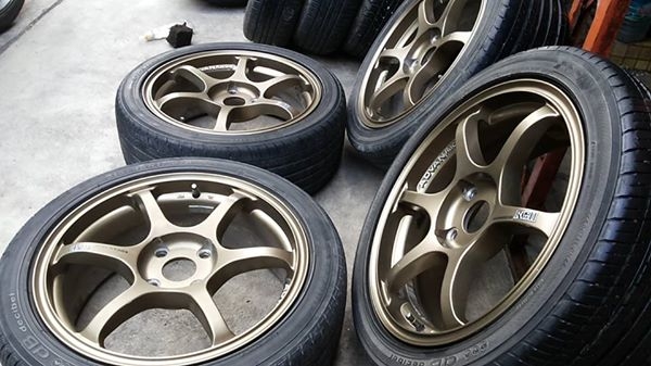 เหลือแต่ยาง Yokohama decibel 215 45 17 เหลือแต่ยาง Yokohama decibel 215 45 17