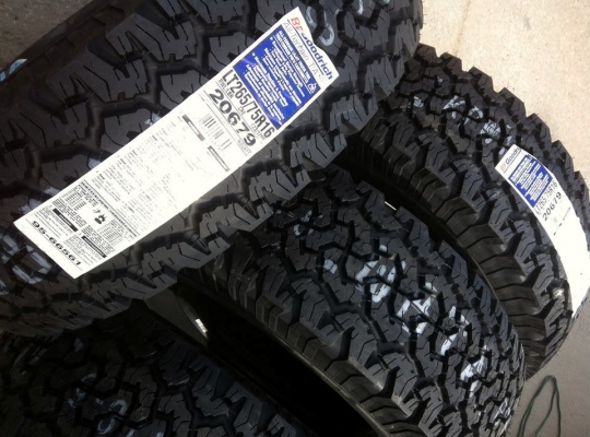 ขายยาง BF Goodrich All-terrain ขนาด 265 75 r16 ปี14