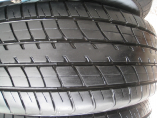 ขายล้อแม็ก Toyota vios 15" พร้อมยางปี13สนใจติดต่อเล็กคลองสามครับ 081-3747940