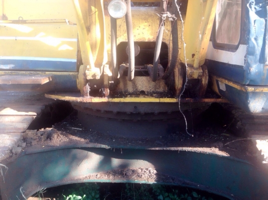 KOBELCO MARK III SK 200 รถบอดี้สวยครับ เครื่องเดิมปั๊มเดิมแห้งแรงดีไม่เยิ้ม ภายในเก๋งสะอาดสวย ไฟฟ้าตัด หน้าจอไม่มีนะครับ รถทำงานไม่โหลดคล่องตัวดี เอวแน่นดี ช่วงล่างแน่นดี ใบแทรคใหญ่โซ่บูทหนาดีประมาณ 70\% พร้อมทำงานได้เลยไม่มีปัญหาครับ เอกสารสัญญาซื้อขาย รา KOBELCO MARK III SK 200 รถบอดี้สวยครับ เครื่องเดิมปั๊มเดิมแห้งแรงดีไม่เยิ้ม ภายในเก๋งสะอาดสวย ไฟฟ้าตัด หน้าจอไม่มีนะครับ รถทำงานไม่โหลดคล่องตัวดี เอวแน่นดี ช่วงล่างแน่นดี ใบแทรคใหญ่โซ่บูทหนาดีประมาณ 70\% พร้อมทำงานได้เลยไม่มีปัญหาครับ เอกสารสัญญาซื้อขาย รา