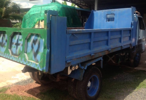 **379,000 บ.ต่อรอง**ขาย6ล้อดั้มดิน5คิว ราคาเบาๆ ISUZU NKR110 NKR58LU5M 4BE1-110HP ห้างแท้ เกียร์สั้น เครื่องเดิมเกียร์เดิม เครื่องดี แน่นดี แห้งดีไม่เยิ้ม เกียร์เดิมเข้าง่ายไม่หลุด ช่วงล่างเดิม 5น็อต หน้า-หลังคัสซีสวยเดิม ไม่ปะไม่ดาม กระบะดั้มเหล็ก5ตัน 3. **379,000 บ.ต่อรอง**ขาย6ล้อดั้มดิน5คิว ราคาเบาๆ ISUZU NKR110 NKR58LU5M 4BE1-110HP ห้างแท้ เกียร์สั้น เครื่องเดิมเกียร์เดิม เครื่องดี แน่นดี แห้งดีไม่เยิ้ม เกียร์เดิมเข้าง่ายไม่หลุด ช่วงล่างเดิม 5น็อต หน้า-หลังคัสซีสวยเดิม ไม่ปะไม่ดาม กระบะดั้มเหล็ก5ตัน 3.