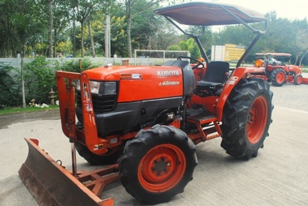 ขายรถไถ Kubota L 4508 DI (4WD) พร้อมดันหน้าช้าง,ผานพรวน สีเดิมครับ