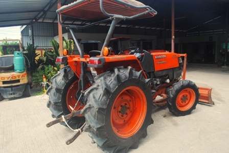 ขายรถไถ Kubota L 4508 DI (4WD) พร้อมดันหน้าช้าง,ผานพรวน สีเดิมครับ