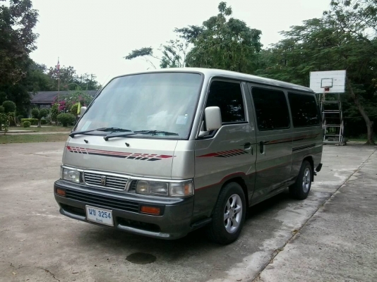 ขายด่วนรถตู้nissan urvan