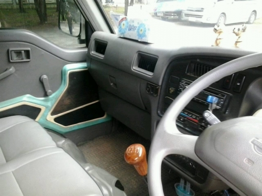 ขายด่วนรถตู้nissan urvan