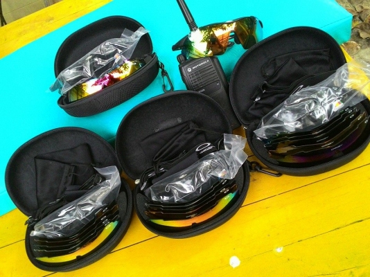 ขายแว่นaokley แถมเลนส์อีก6เลนส์เปลี่ยนได้ตามใจชอบ1500บาท