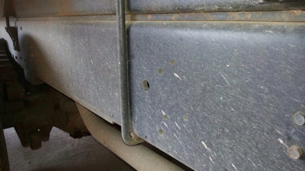 รถมิตซู 10 ล้อดั้ม FM527  190 แรงม้า. ปี 47  สนใจติดต่อ 081 - 6079515