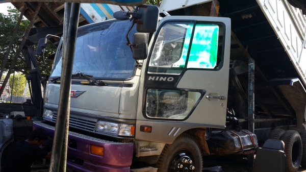 ขาย10ล้อฮีโน่ ซูโม่ FM227 ดั๊ม2เพลา เครื่อง 220แรง รถสภาพสวยมาก พร้อมใช้สุดๆ ขาย10ล้อฮีโน่ ซูโม่ FM227 ดั๊ม2เพลา เครื่อง 220แรง รถสภาพสวยมาก พร้อมใช้สุดๆ