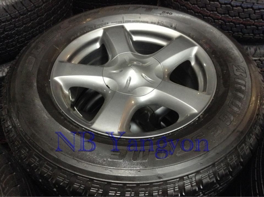 ล้อแม็ก Isuzu all new vcross ตัวท๊อป รมดำแท้ พร้อมยาง 265-65-17 ปี 14