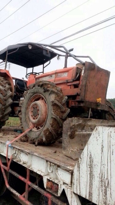 รถไถ KUBOTA M80 ปี 48 / 2 เพลา. สนใจติดต่อ 081 - 6079515 รถไถ KUBOTA M80 ปี 48 / 2 เพลา. สนใจติดต่อ 081 - 6079515